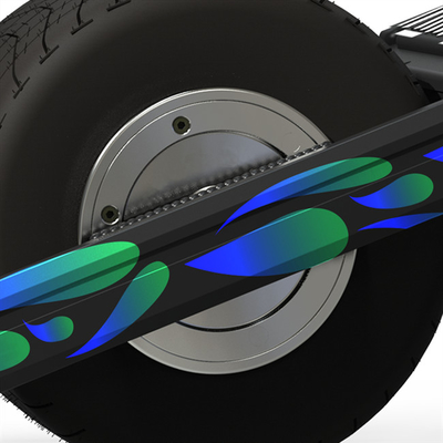 Selbstbalancen-Einzelrad trieb Skateboard 18-25km an