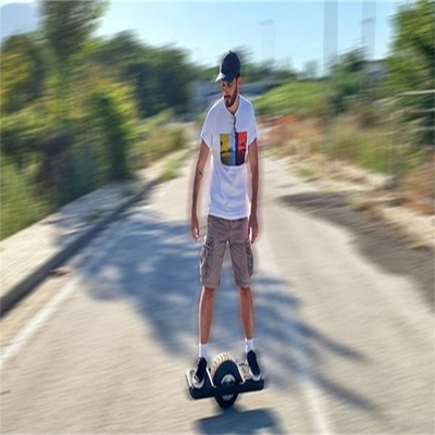 18-25km 1 Rad angetriebenes Skateboard elektrisch mit tiefem Bretterbude-Gestell